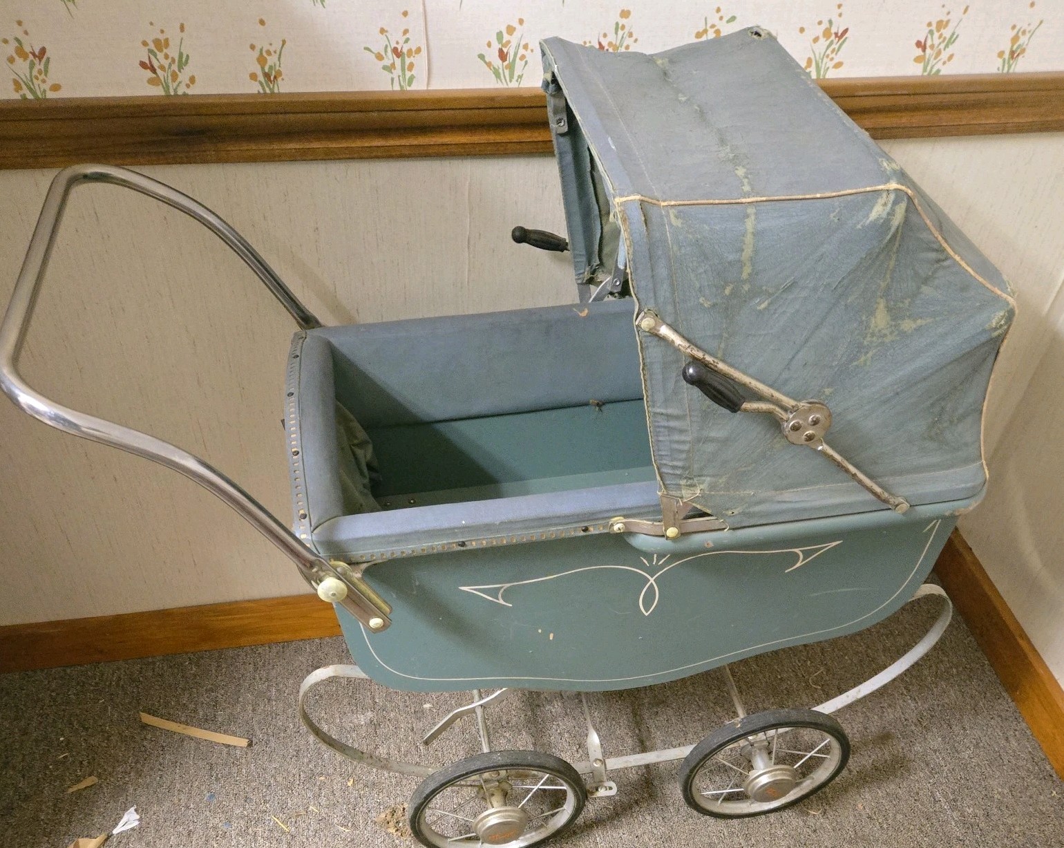 Vintage/Antique Thayer Doll Carriage 1950's