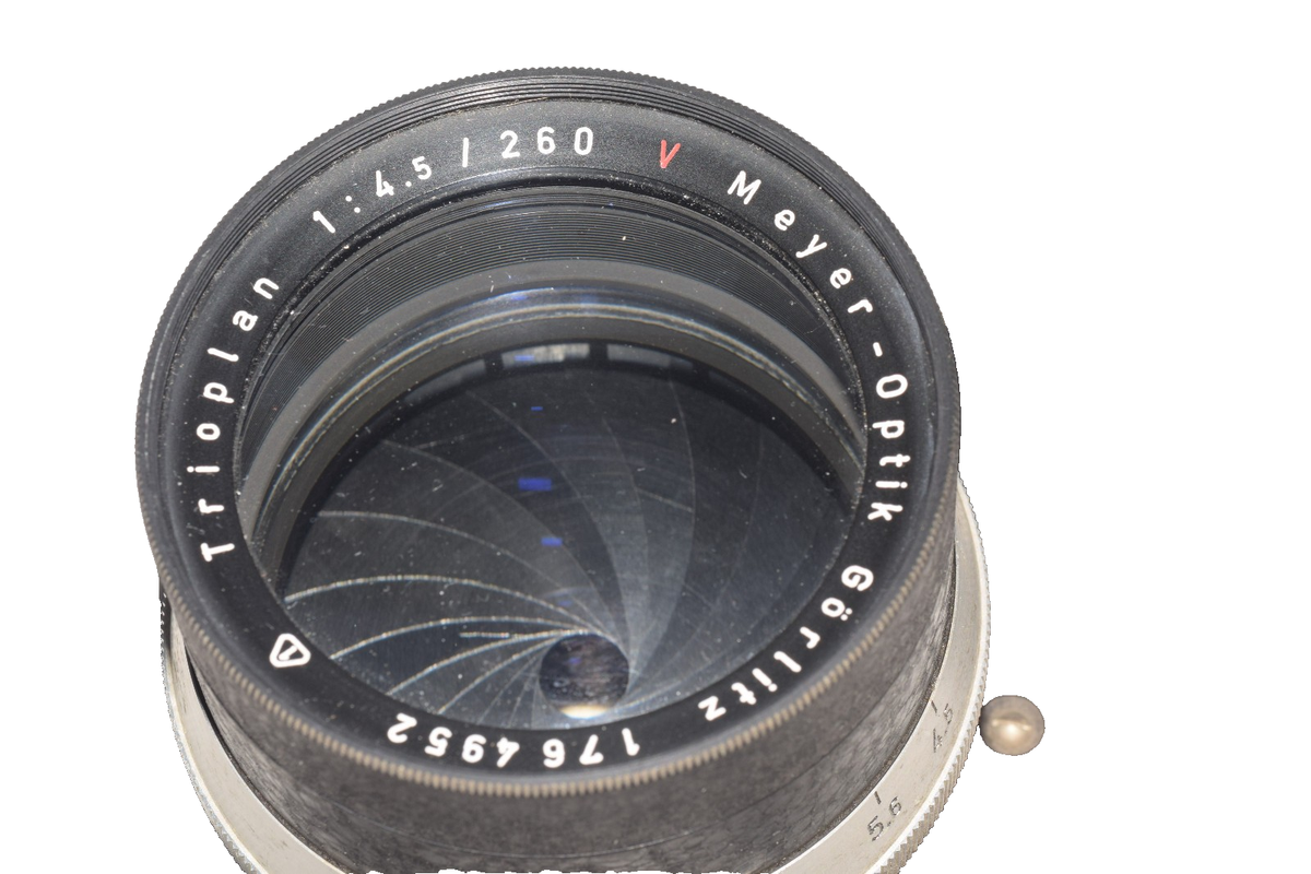 Meyer Optik Gorlitz Trioplan 260mm F=4.5 Red V Lens w/Shade Hood