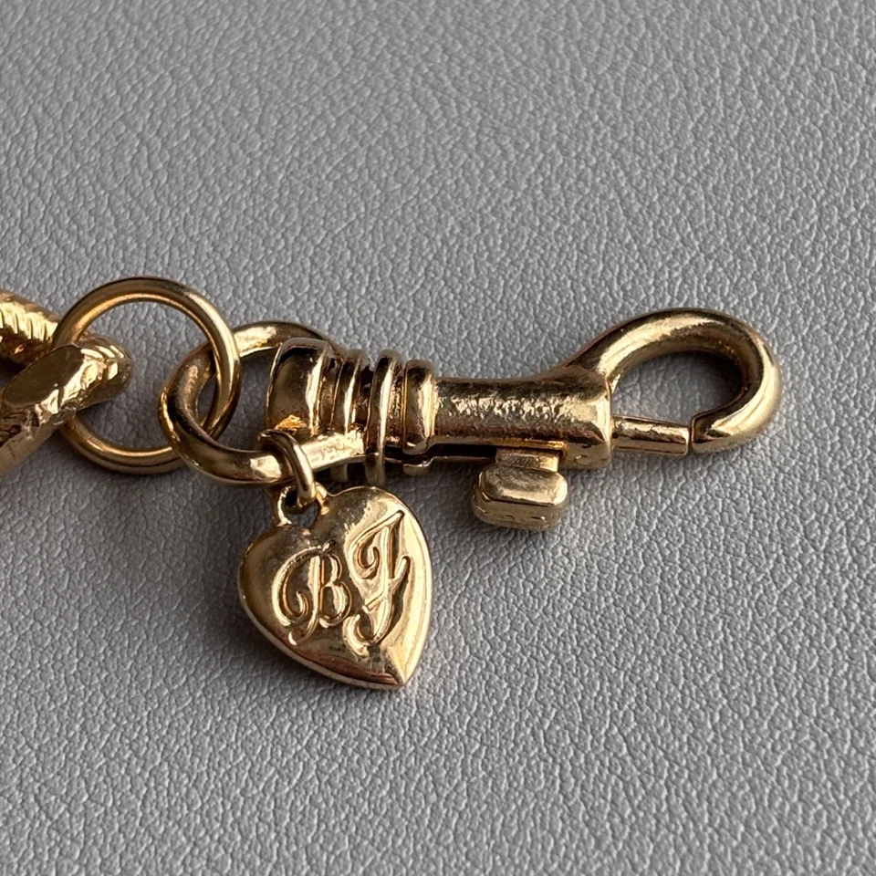 Betsey Johnson Necklace BIG Lucite Heart Heavy Gold Tone Chain - Image 3 of 4