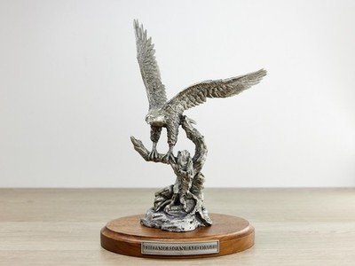 AMERICAN BALD EAGLE 9'' Pewter Statue Sculpture DANBURY MINT Wood Base NEW #P5