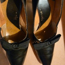 Vintage Life Stride Black Leather Bow Cutout Pointed Toe Stiletto Pumps 8 AA