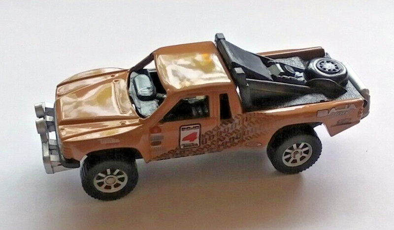 Maisto Toyota SR5 Pickup Truck 1:64 Scale Rally BAJA Never Played With, Rare!