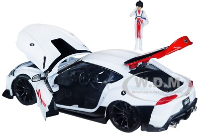 2020 TOYOTA SUPRA WHITE & RICK HUNTER FIGURE ROBOTECH 1/24 DIECAST