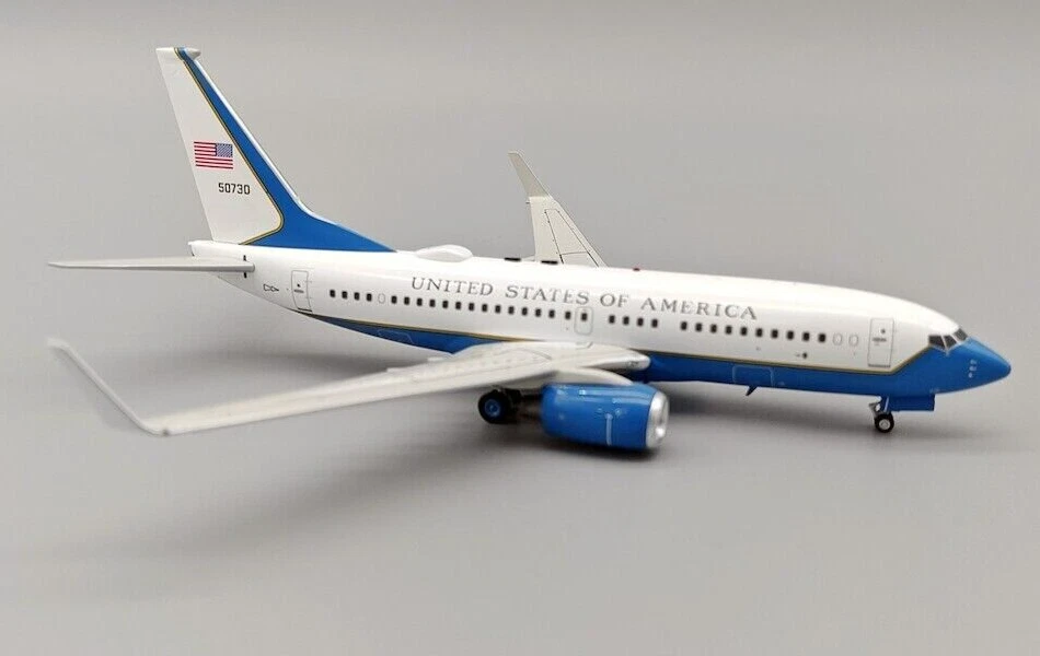 USAF / Boeing C-40C / 05-0730 / JF-737-7-007 / 1:200 Foto 2 de 2