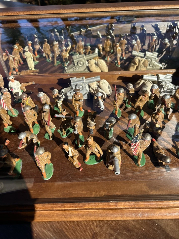 Colección Barclay,Manoil Toy Soldiers con estuche de más de 70 piezas de por vida Foto 4 de 4