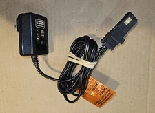 24DD48 FISHER-PRICE POWER WHEELS CHARGER, 00801-2101, 120V --  12VDC / 1A, VGC