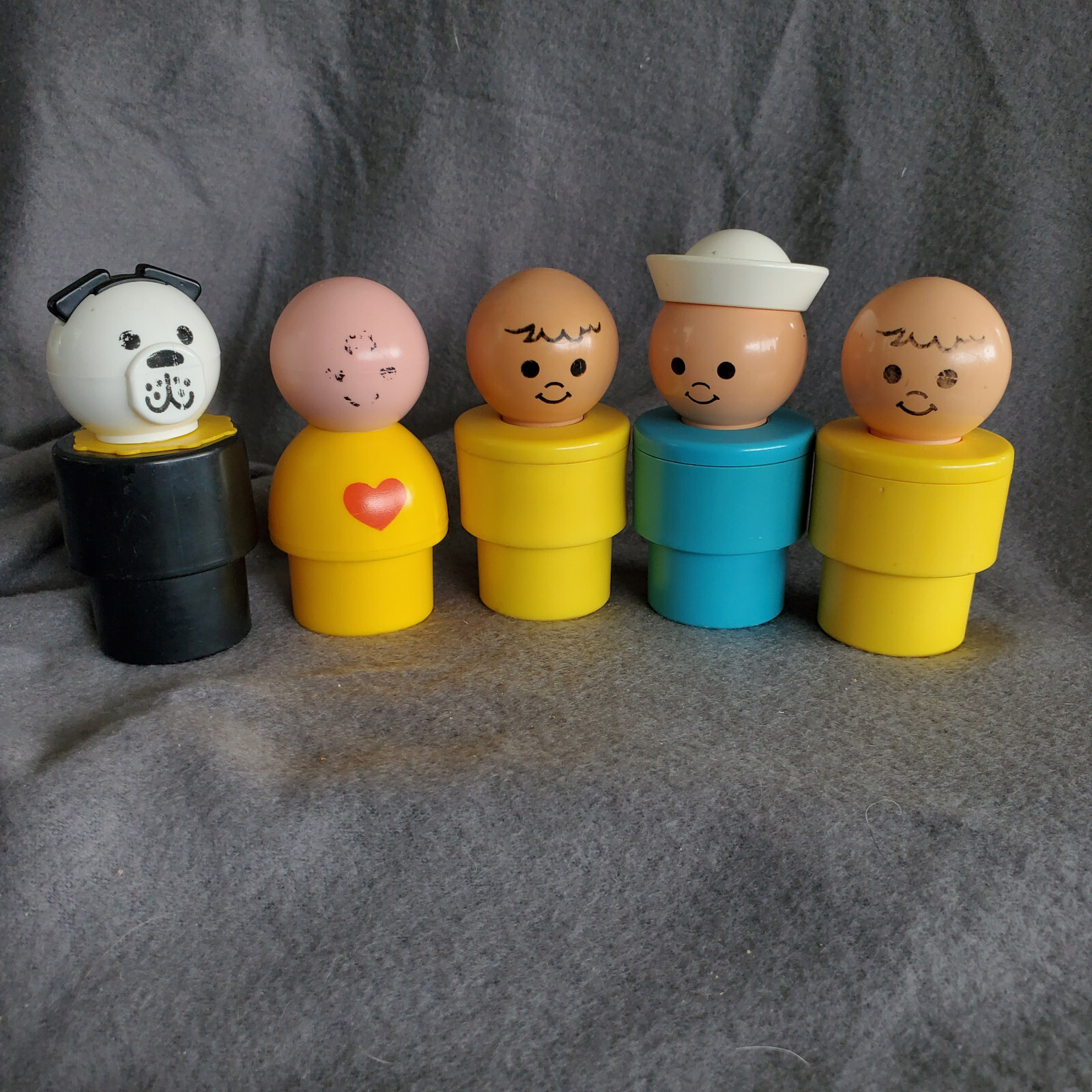 Fisher Price 4 Little People Jumbo 1974 Puppy Dog Jumbo Vint
