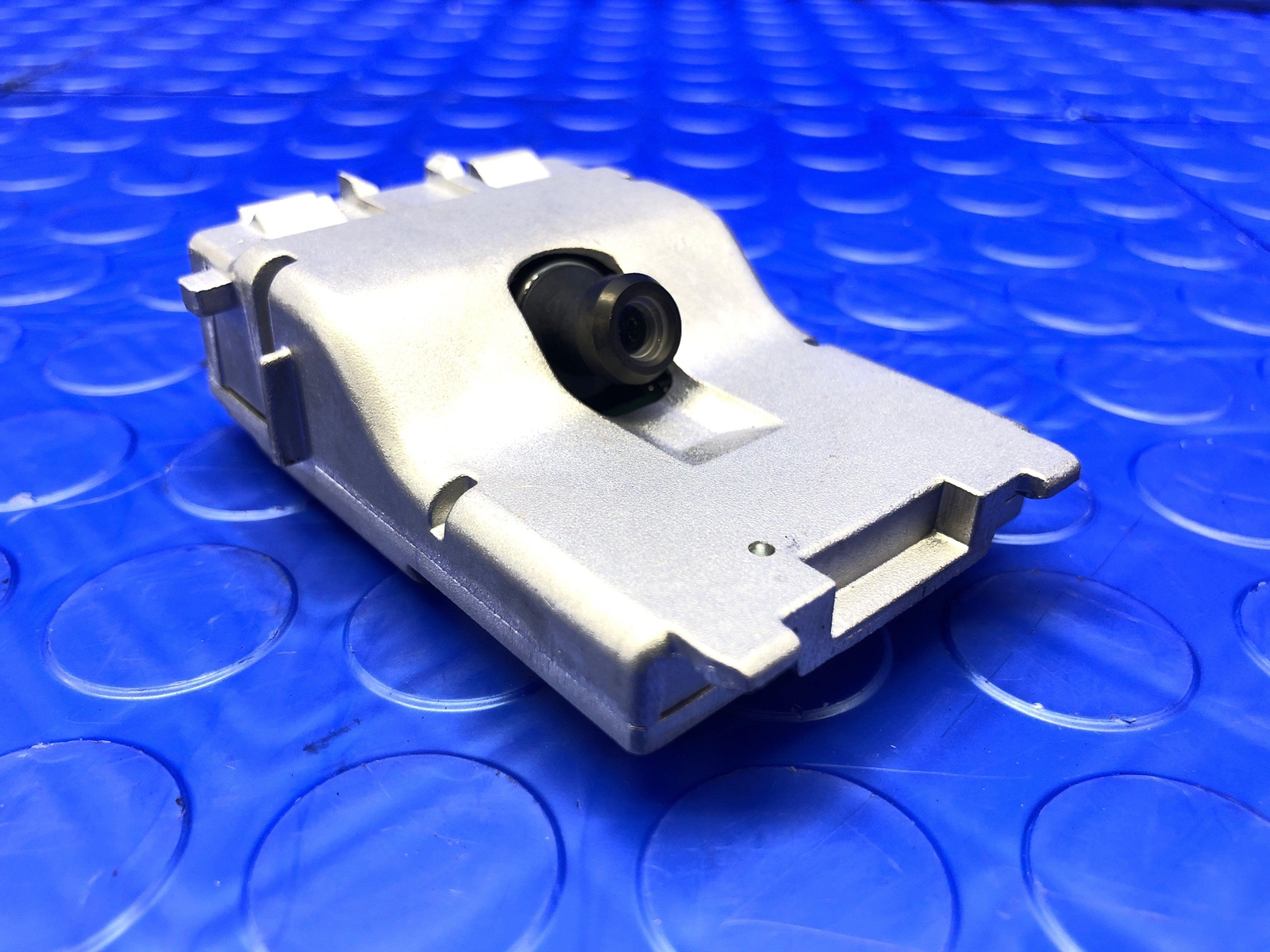2014-2021 MASERATI GHIBLI FRONT WINDSHIELD LANE KEEP ASSIST CAMERA 670105420 OEM