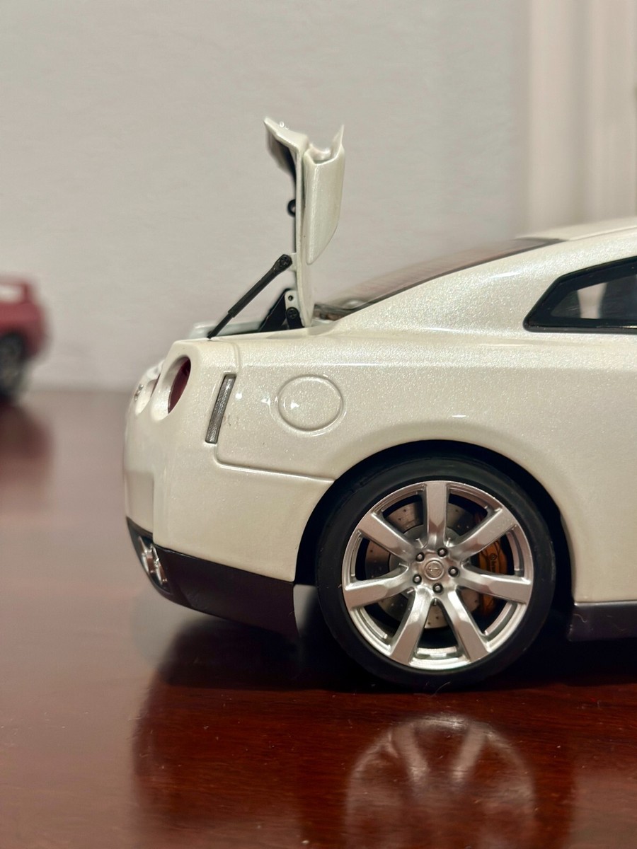 1/18 Nissan R35 GTR Pearl White AUTOart | Very Rare | eBay