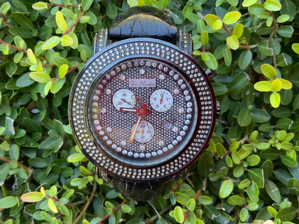 JOE RODEO JUNIOR 2.5 CARAT PAVE DIAMOND DIAL BEZEL SWISS QUARTZ 50MM WATCH JJU83 - Image 2 of 4