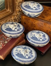 Set FOUR Rare Mottahedeh Canton Blue White Chinoiserie Pagoda Tureen Dish 5”