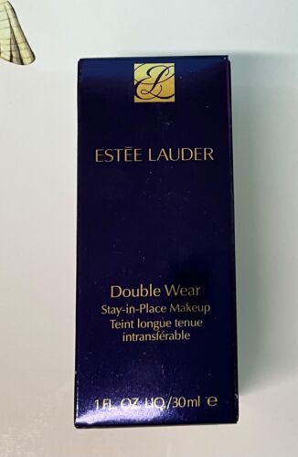 Maquillaje Estee Lauder Double Wear Stay in Place 1 oz, guijarro 3C2 nuevo en caja - Imagen 2 de 5