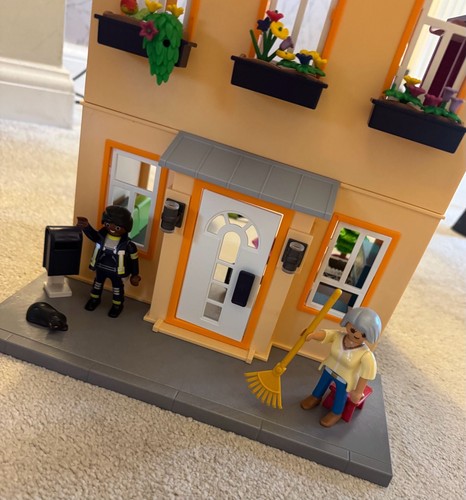 Playmobil City Life 70014 My Town House - Picture 4 of 6
