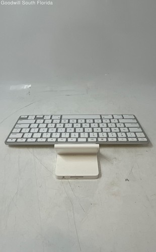 Apple A1359 White Portable iPad Keyboard Dock In Box - 第 3/7 張圖片