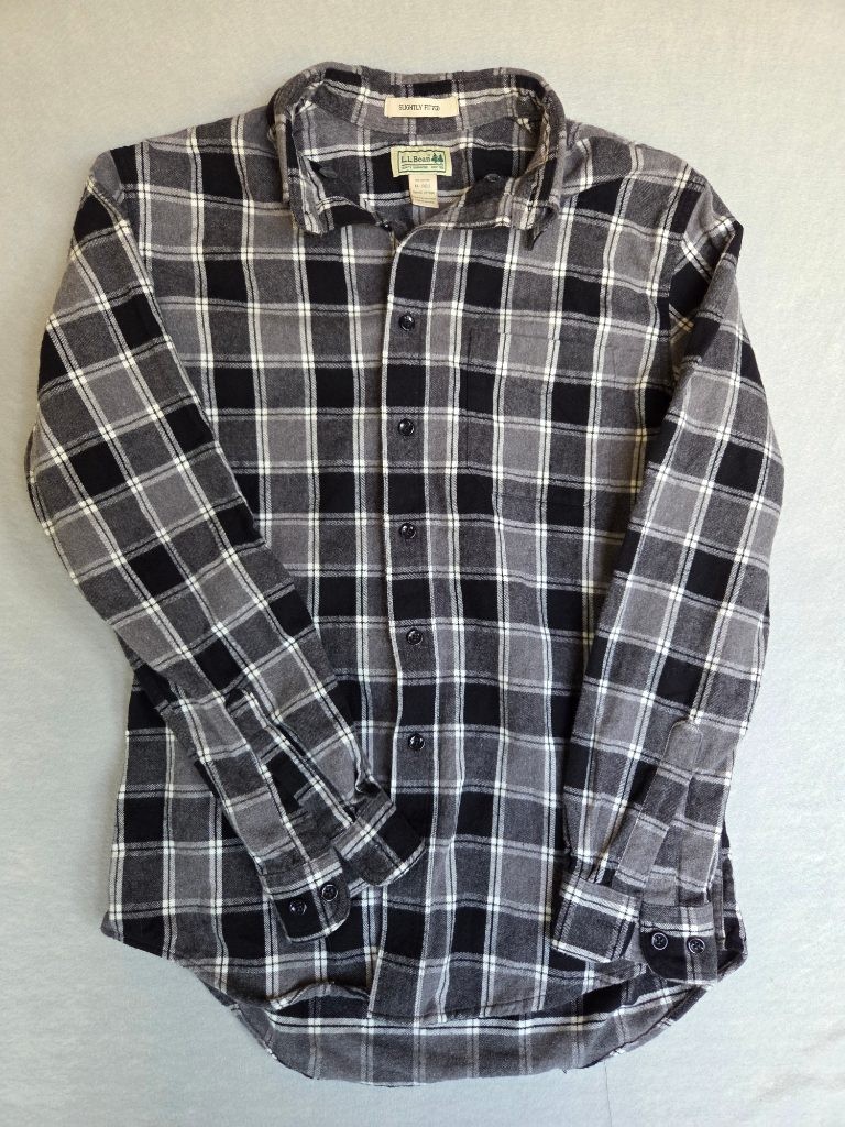 LL Bean Flannel Shirt Mens M Black Gray Plaid Slightly Fitted Cotton 287996