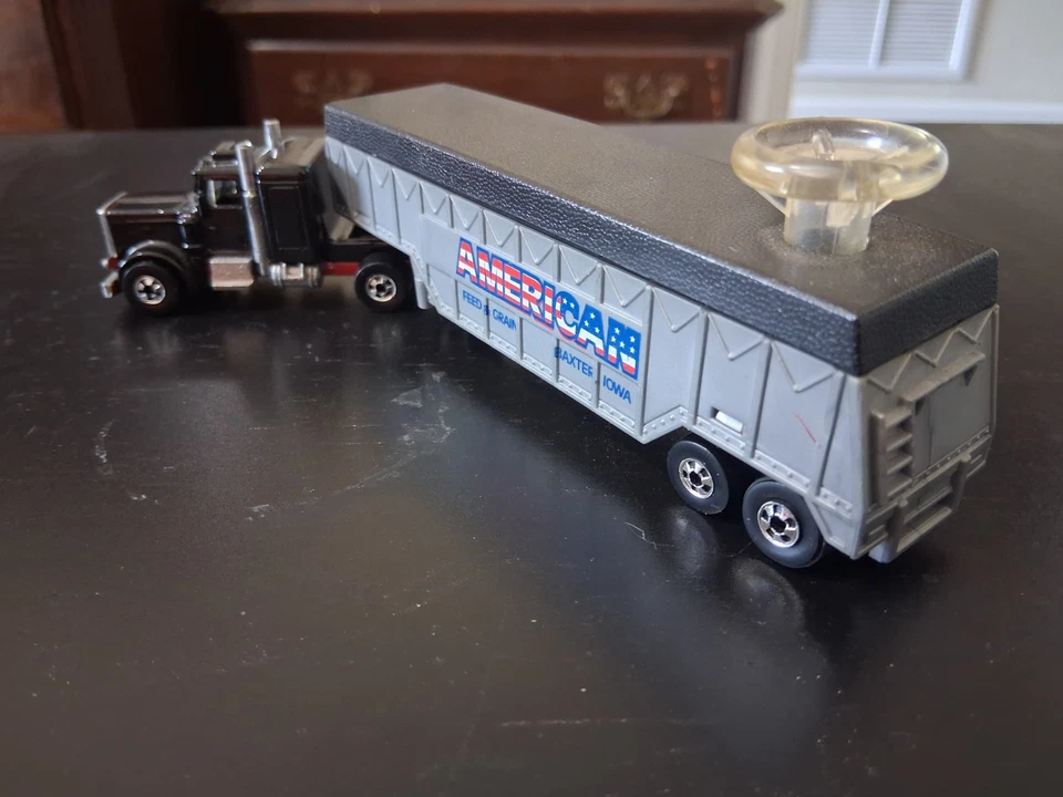 Vintage Hot Wheels Steering Rigs Custom Peterbilt And American Feed Trailer  - Image 2 of 4
