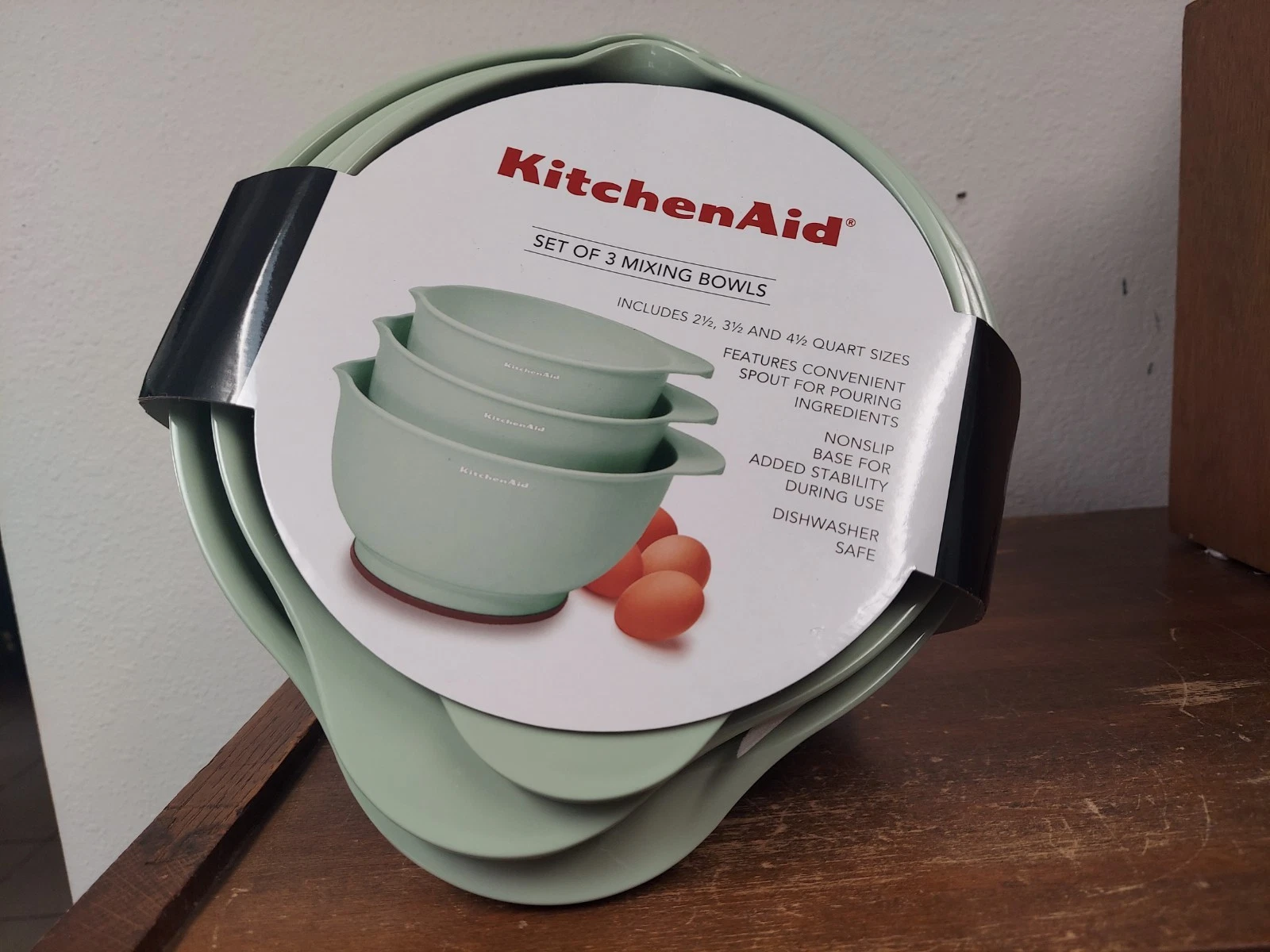 KitchenAid Three (3) Pc Mixing Bowl Set Pistachio Green 2.5 3.5 & 4.5 New NIP
Opens in a new window