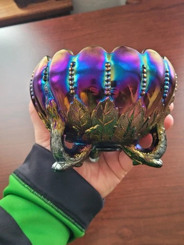 Nice Northwood Purple Carnival Glass Leaf & Beads Rose Bowl Plain Interior