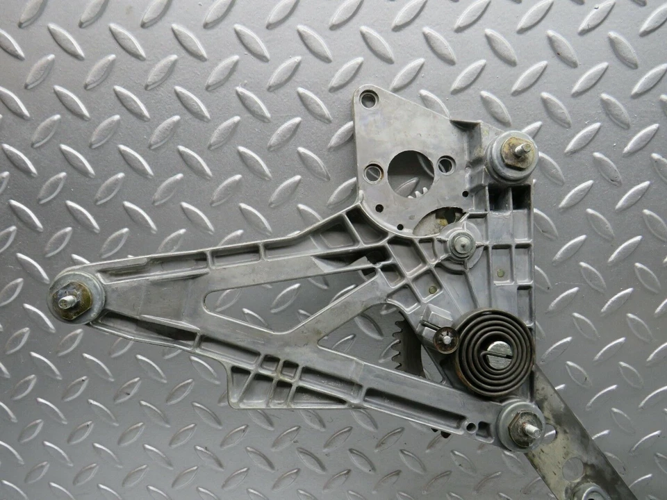 ⚙22012⚙ Mercedes-Benz S123 280TE Front Right Power Window Regulator 1237202846 - Image 2 of 4