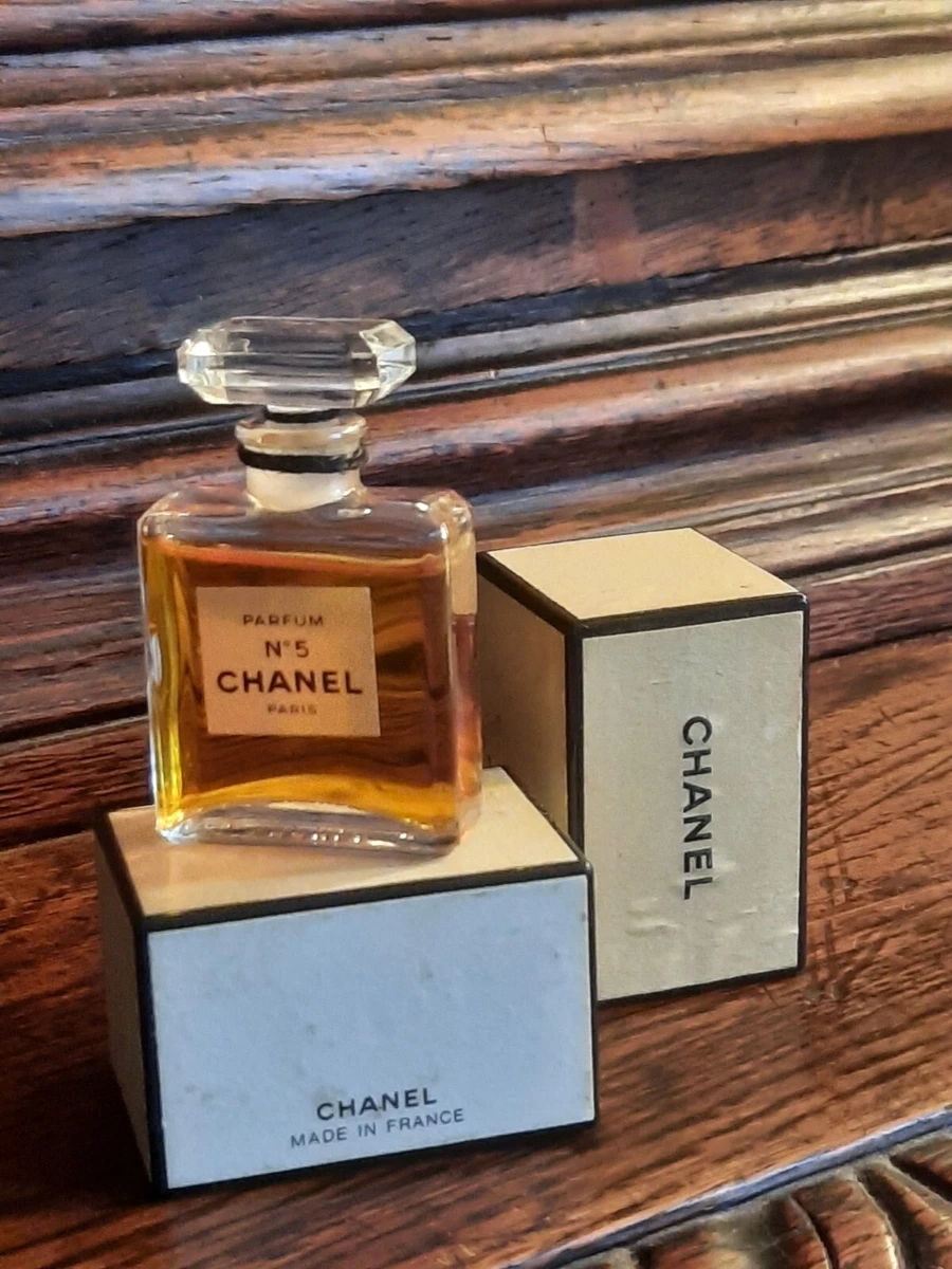 Chanel Coco Noir : Perfume Review - Bois de Jasmin