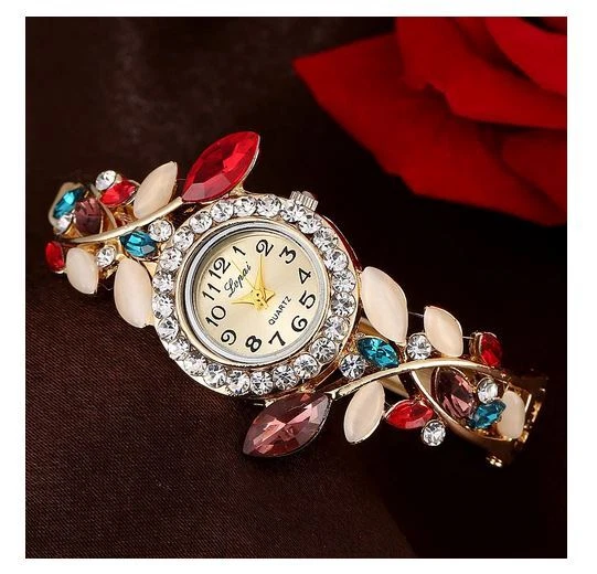 NEW Beautiful Womans Flower Quartz Watch Bracelet Vintage Bangle