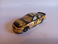 Hot Wheels Racing NASCAR Champion 2003 Matt Kenseth 17 DeWalt 1:64 Scale