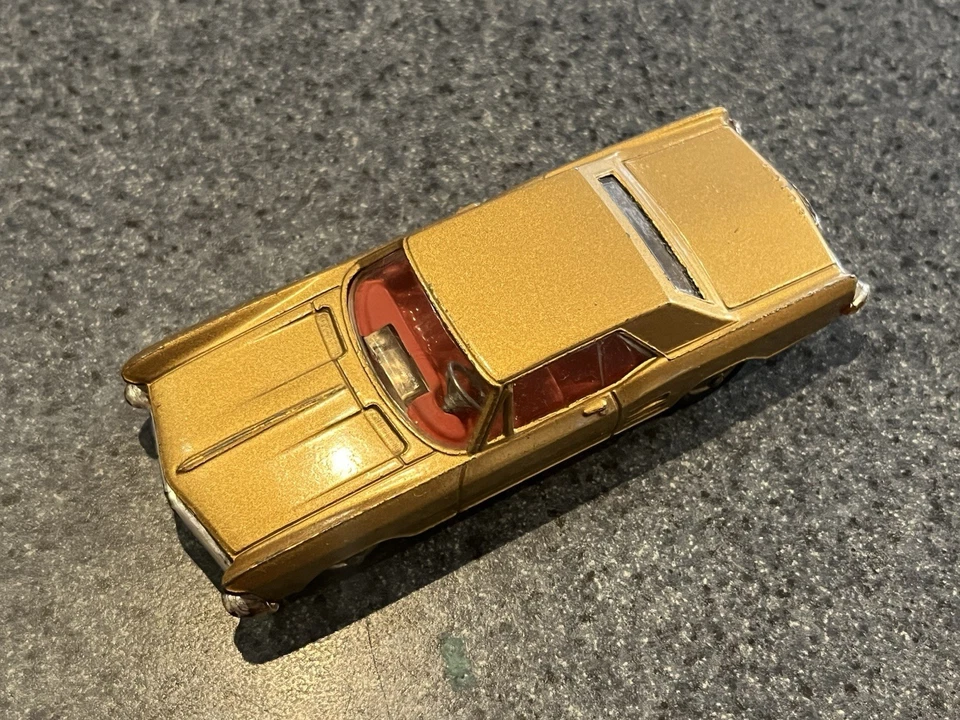Original Vintage Corgi  #245 Buick Riviera gold. Trans o lite.  1964 -1968  Ex. - Image 2 of 4