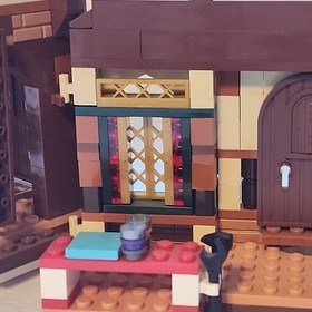 LEGO Creator Expert: Santa's Workshop 10245 Christmas Winter Village incomplete