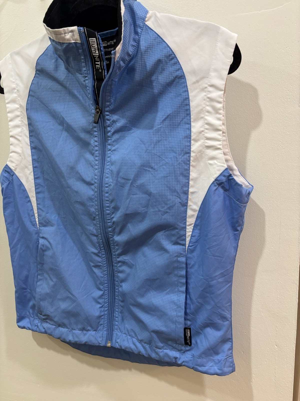 IlllumiNITE Hi-Vis Full Zip Vest Cycling Running Women’s Medium Light Blue