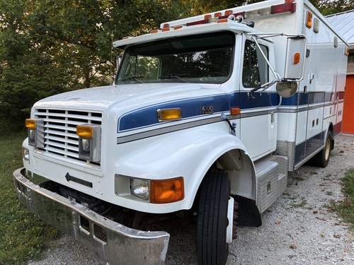 1998 international 4700 truck LOW MILES