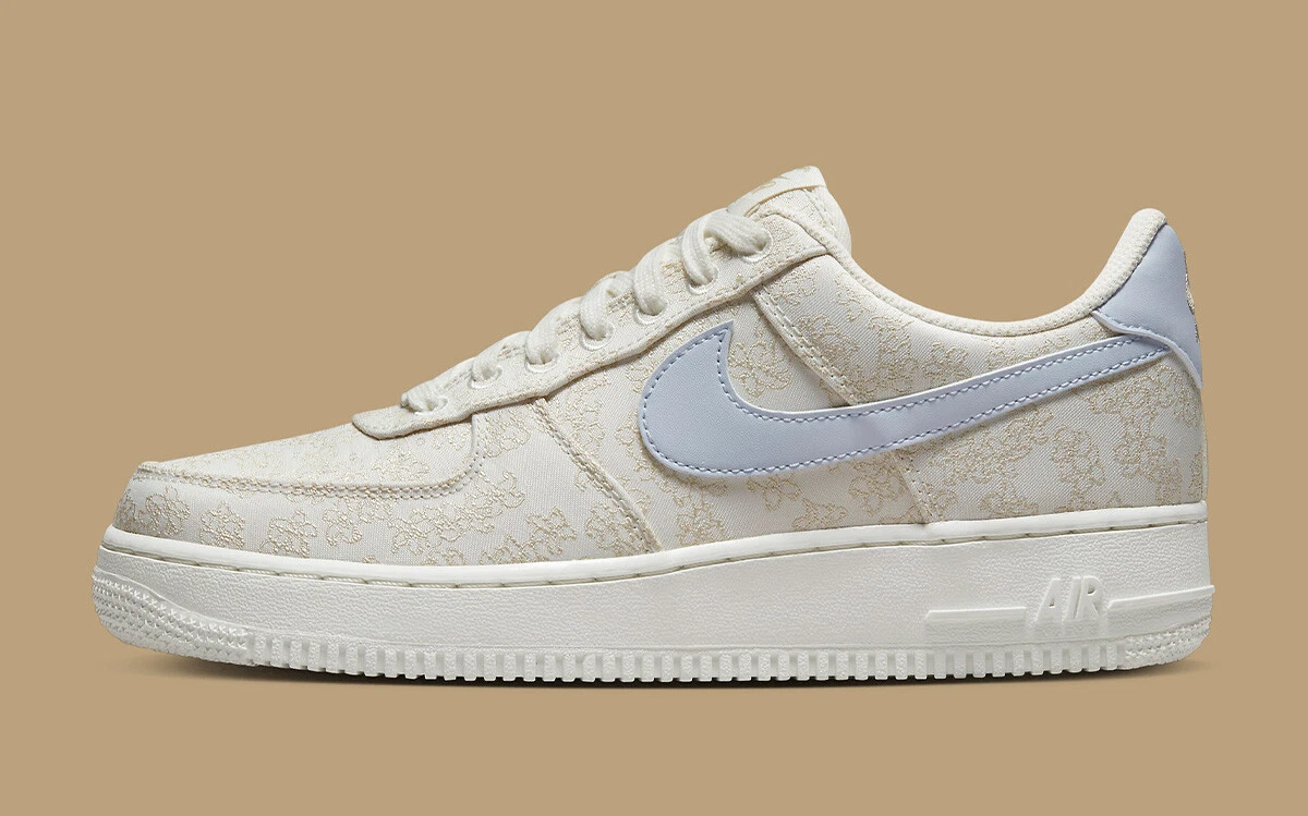 Women's Nike Air Force 1 Low SE JACQ Flower Embroidery Gold
