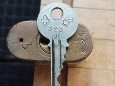 Rare Lot of 3 Yale Chief Pontiac Logo  Padlocks , Keyed Alike