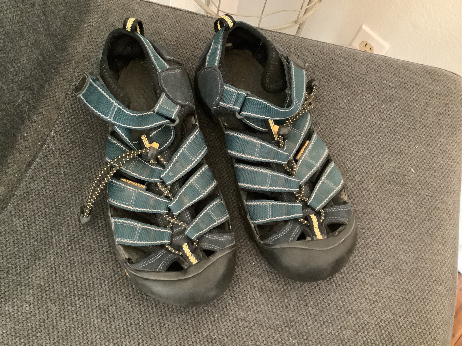 Sandali da donna KEEN NEWPORT taglia 5 impermeabili trail escursionismo blu navy OTTIMI!