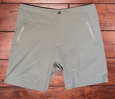 Mack Weldon Men's 8" Hybrid 4-Way Active Nylon-Stretch Vented Green Shorts Sz XL