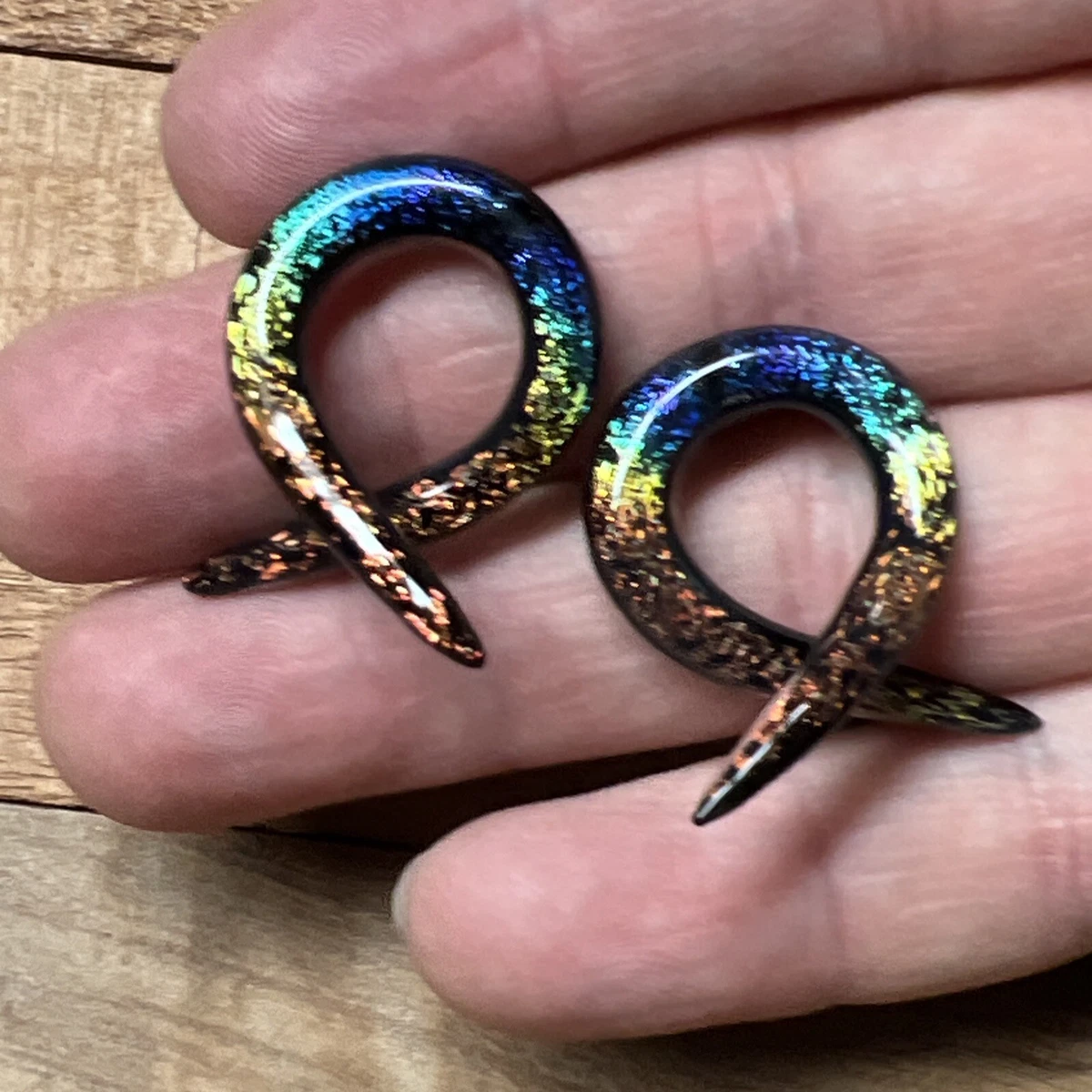 PAIR PYREX GLASS 4G 5MM DICHRO RAINBOW TWISTS PLUGS SPIRALS GAUGES
