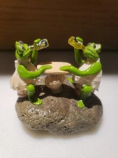 Frogs Drinking Made Of Sea Shells