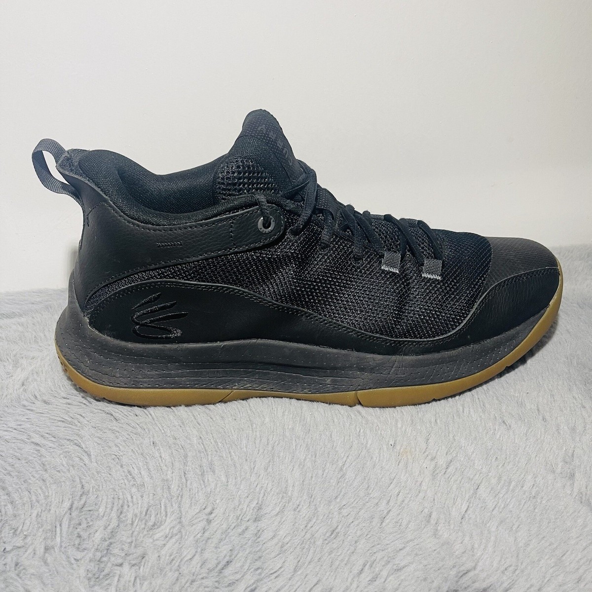 りーさ　③ UA Unisex Curry 3Z 25 SDE Basketball Shoes – Midway Sports