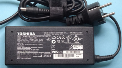 Ladekabel Toshiba Satellite A100-283 A100 P100-119 P100-198 P100-463 Netzteil