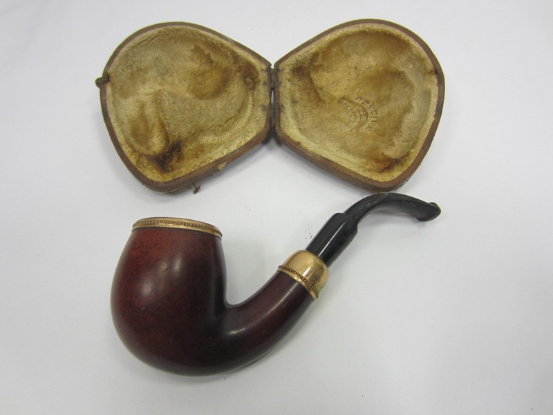 Vintage J.J.H. (Retailer)  Meerschaum Smoking Pipe with Gold Toned Trim w/Case