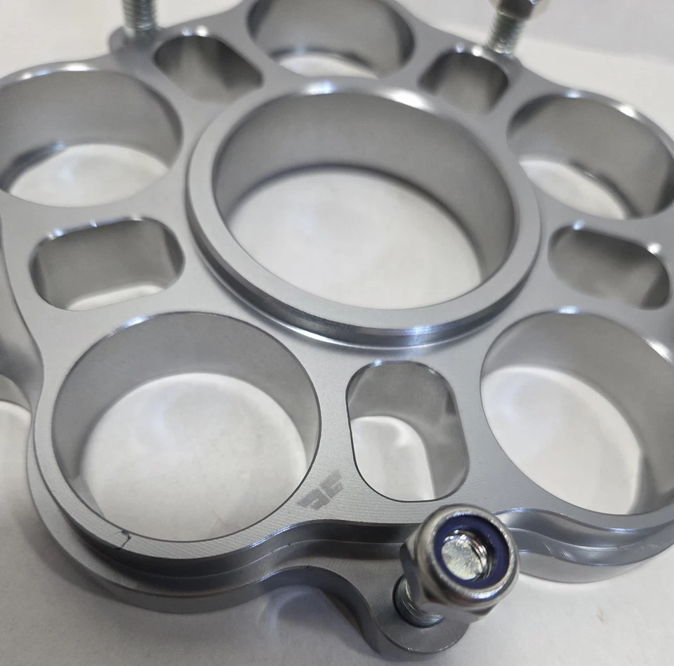 Adaptador portapiñones JT Billet 95-23 Ducati 748/796/800/820/848/916/996/998 Foto 4 de 4