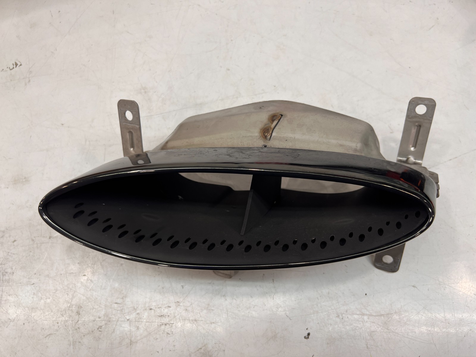 BENTLEY CONTINENTAL 2018-2024 DRIVER EXHAUST TAILPIPE COVER LEFT OEM  3SA253823A