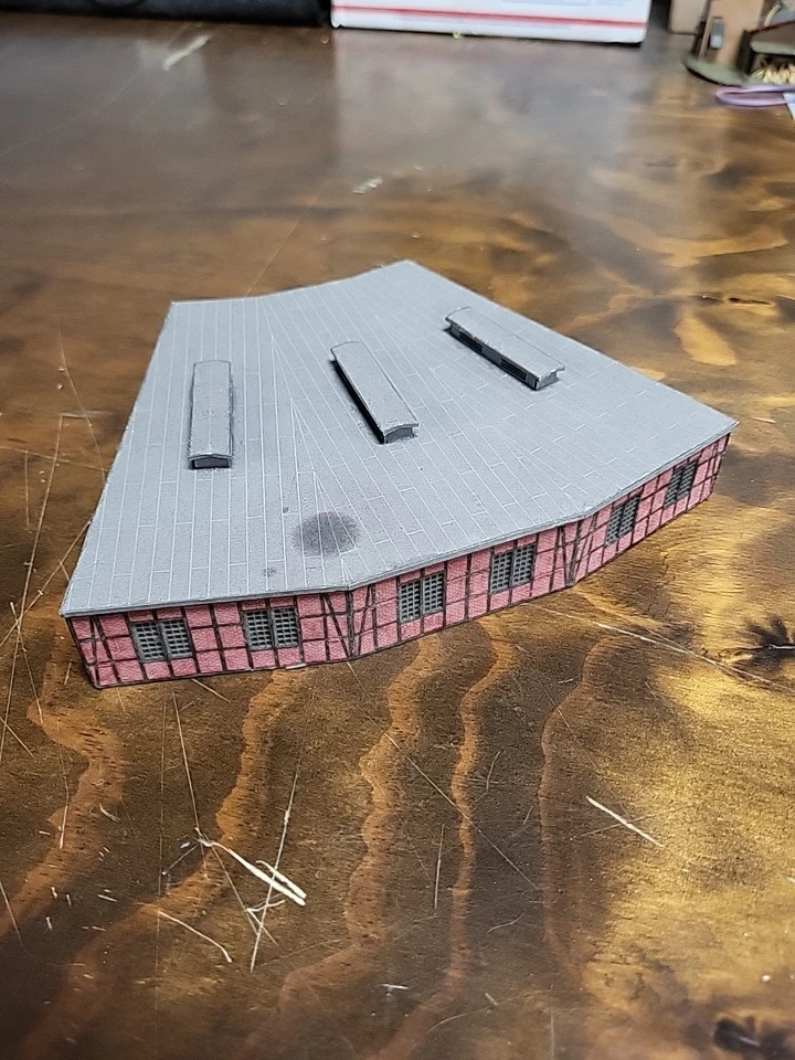 Marklin 72886  Z  Locomotive  Shed  Fully Assembled  - Image 3 of 4