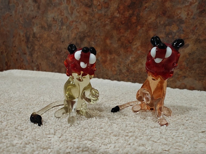 Blown Glass Animal - 2 Sitting Lions