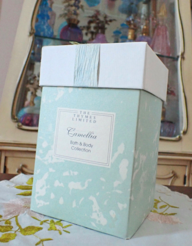 VTG 1980s The Thymes Limited CAMELLIA 3-Pc Set: Powder, Body Crème & Bath Gel - Picture 1 of 12