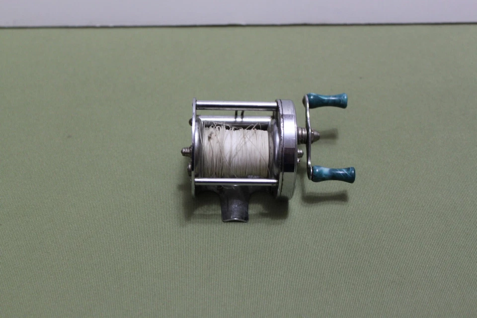 Carrete de pesca vintage Abbey Imbrie junto al lago EE. UU. mango verde azulado antiguo Foto 3 de 4