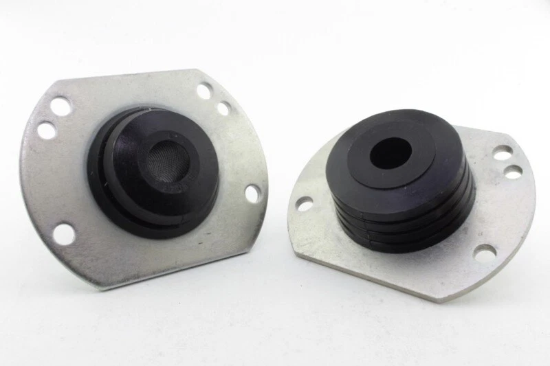 Barra de radio delantera Whiteline For Plus 10/02-8/06 Pontiac GTO 8cyl - Cuña Foto 2 de 4