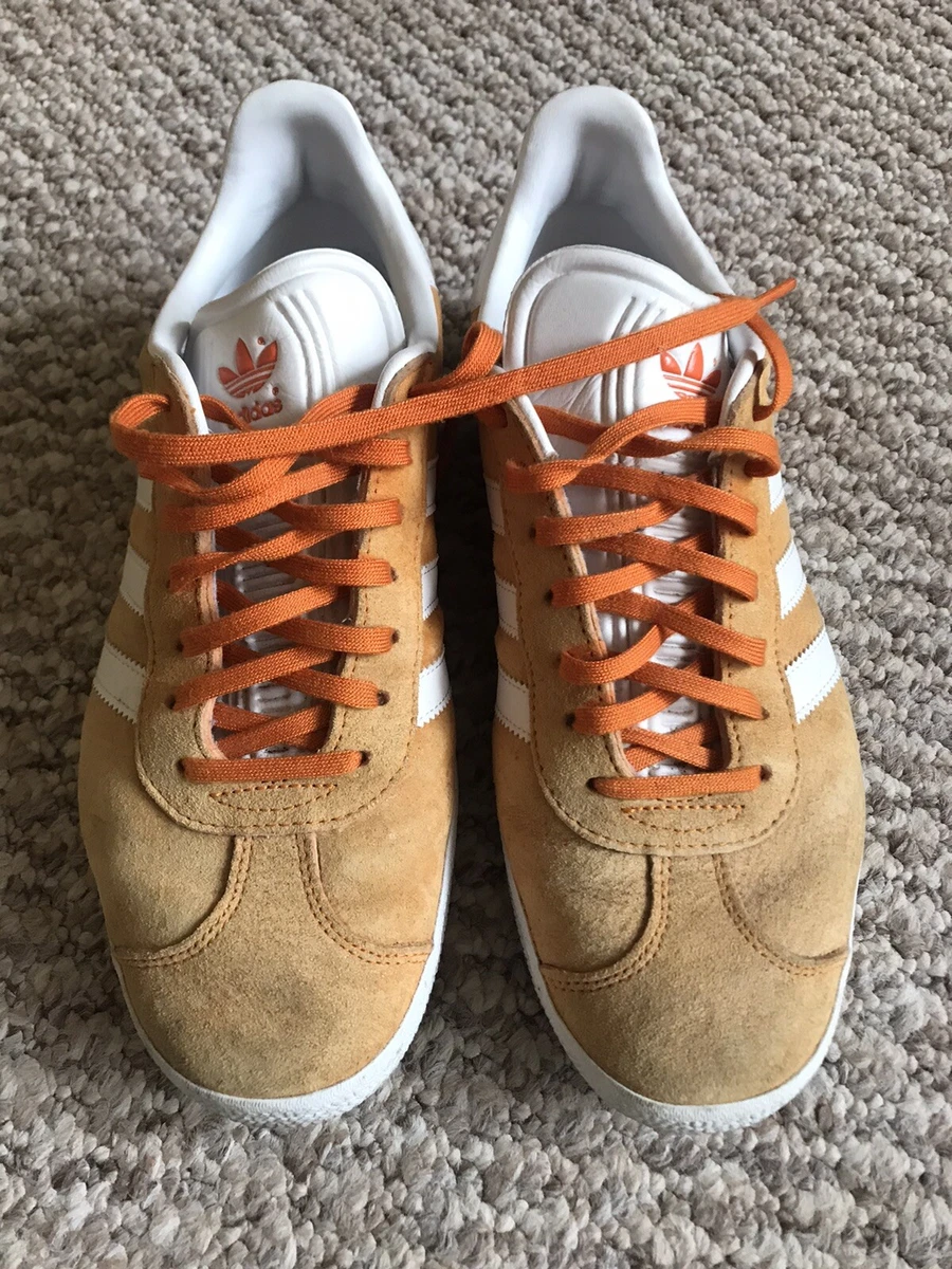 Old style hotsell adidas gazelle