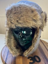 NWOT KB ETHOS GRAY TRAPPER HAT! QUILTED LINING & TAN FAUX FUR TRIM! NICE.  30