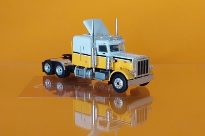 Brekina 85717 Peterbilt 359, SZM, weiss/dunkelgelb, Bj. 1973 1:87 NEU Modell