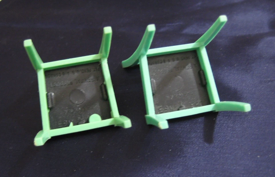 2 cadeiras de cozinha/jantar vintage RENWAL 1950s casa de bonecas verde ex raro perfeito estado - Imagem 3 de 4